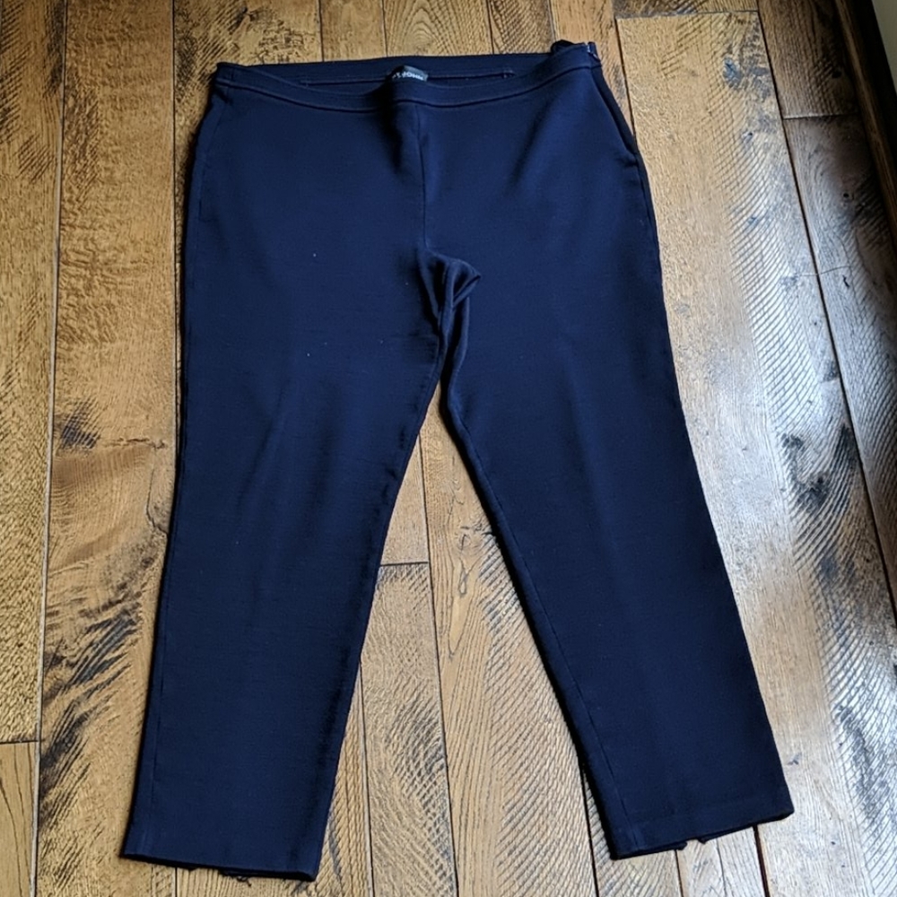 EUC St John Caviar Navy Knit Ankle Pants size 16